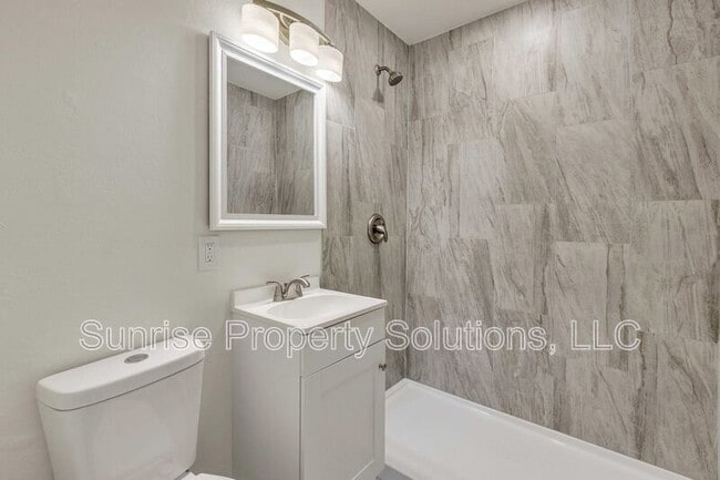 Building Photo - 4908 S Stiles Ave