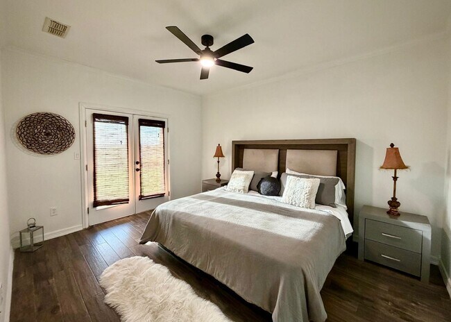 Building Photo - 8216 Casa Verde Rd