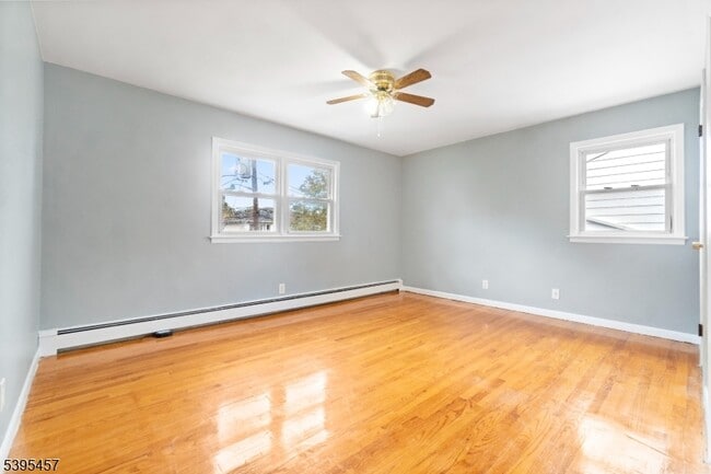 Building Photo - 726 Gates Terrace