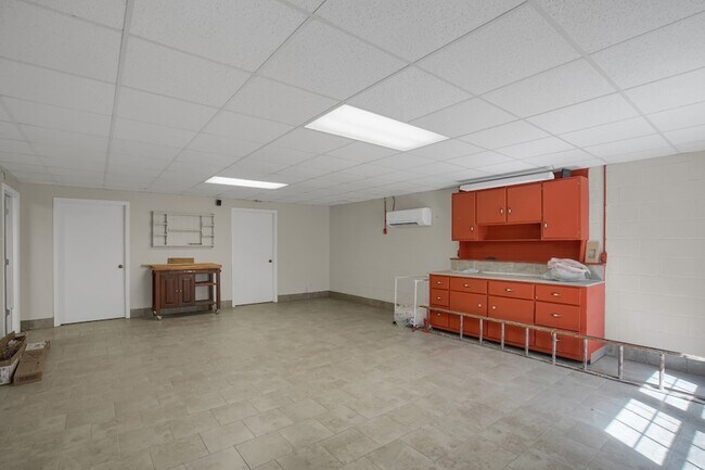 Building Photo - 314 Powder Mill Dr