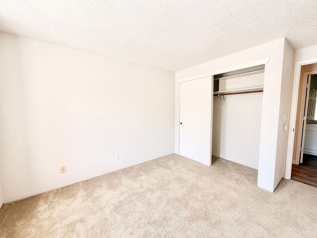 Building Photo - 6951-6957 Montauk Circle