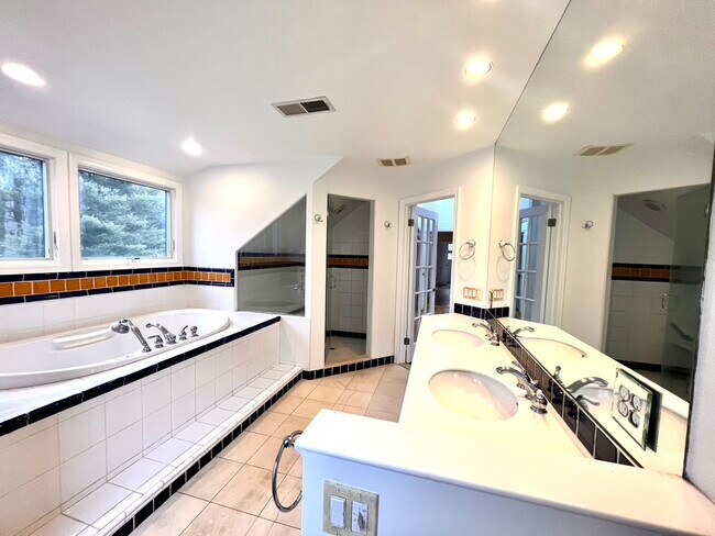 Master Bath - 56 Red Coat Rd