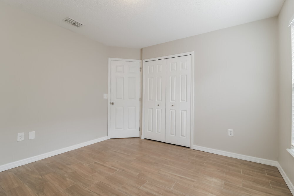 Building Photo - 10344 Little Econ St