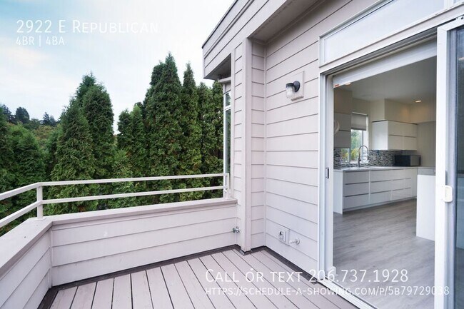 Building Photo - 2922 E Republican-