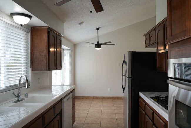 Building Photo - 4310 N Barcus Ave