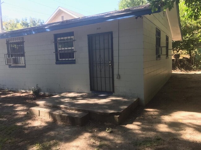 Building Photo - 3533 Brookdale Ave