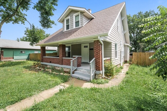 Building Photo - 805 N Colorado Ave