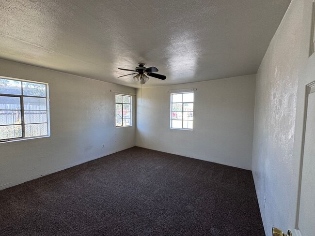 Building Photo - Winter Special! Half off first months rent!!