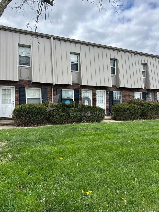 Building Photo - 1624 University Dr