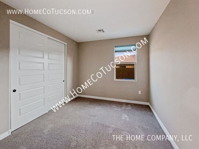 Building Photo - 9915 N Cardon Grande Trail