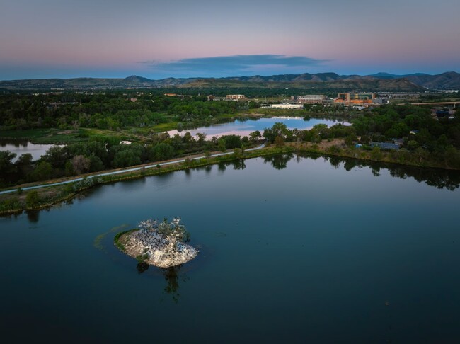 Building Photo - Tabor Lake