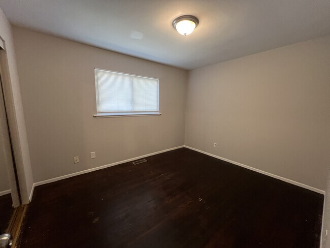 Building Photo - 2075 Grants Pkwy