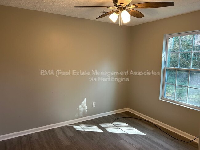 Building Photo - 82 Crystal Brook