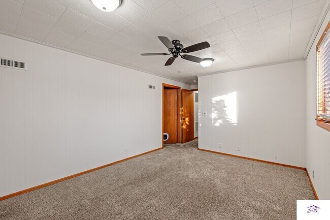 Building Photo - WELCOME HOME!