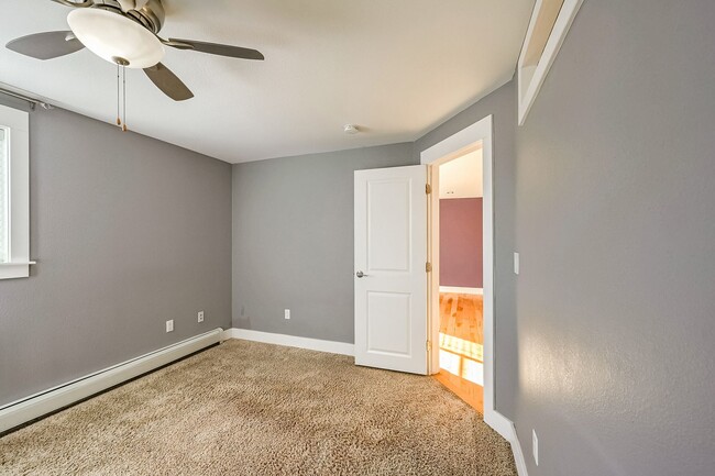 Building Photo - Cozy Condo in LoHi - One Bedroom Plus Offi...