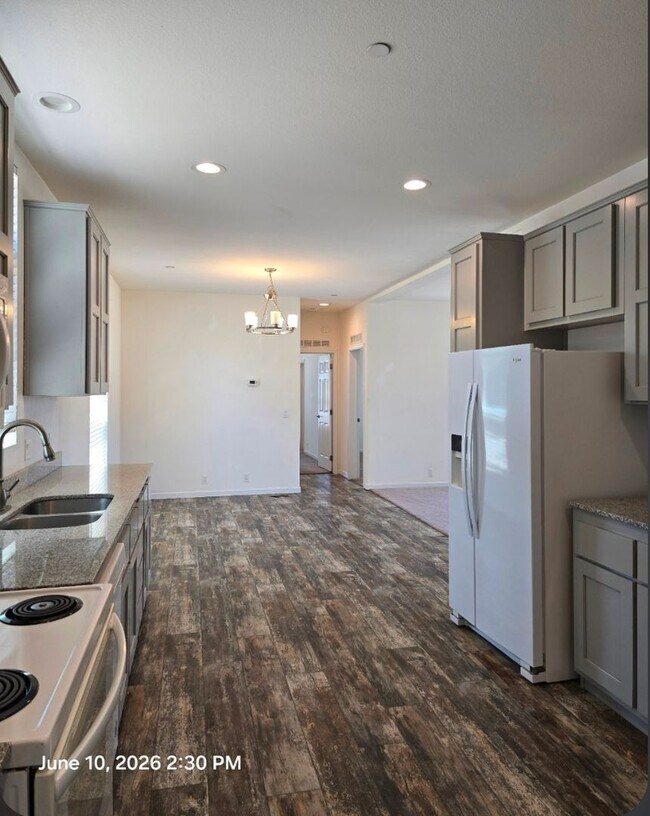 Building Photo - 3 bedroom 2 bath home in the country includes water electric and sewer