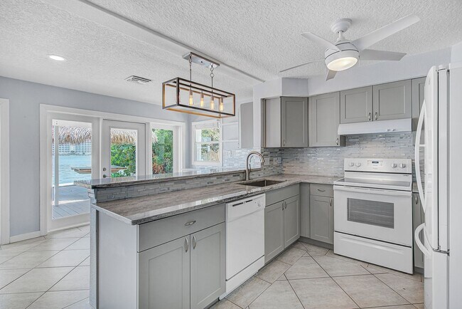 Building Photo - $500 Move-In Special – Limited Time!