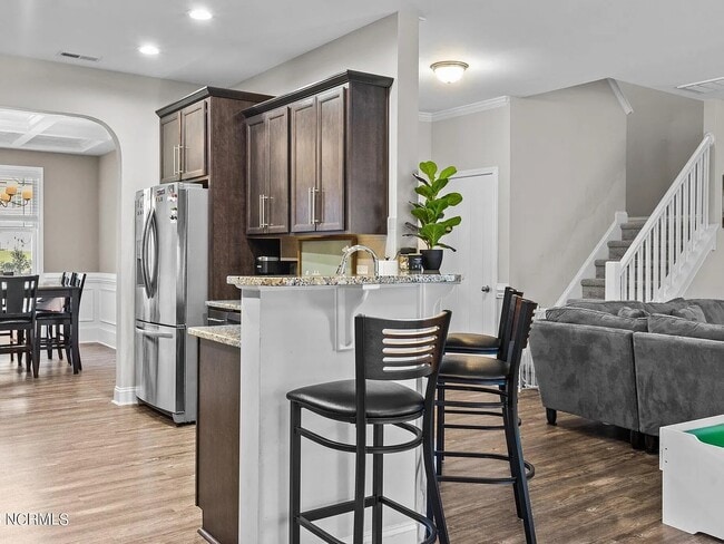 Building Photo - 615 Overland Ct