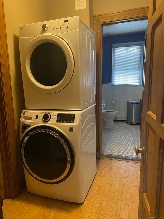 Building Photo - 155 Brooklawn Ave