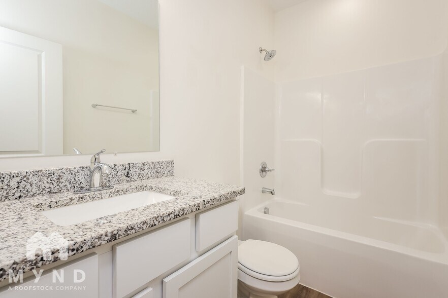 Building Photo - 5784 E Bristol Cir