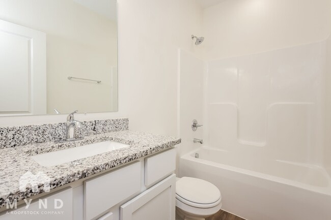 Building Photo - 5802 E Bristol Cir
