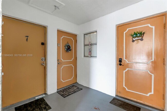 Building Photo - 1001 NW 45th St