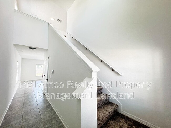 Building Photo - 645 Bell Prairie Cir