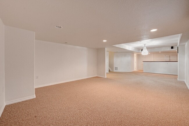 Building Photo - $3,995.00 - 5 Bedrooms, 4 Bathrooms, Single Family Home in Highlands Ranch with Fenced Yard!