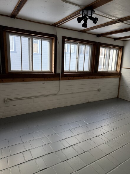 Sunroom - 15 Wabank Rd