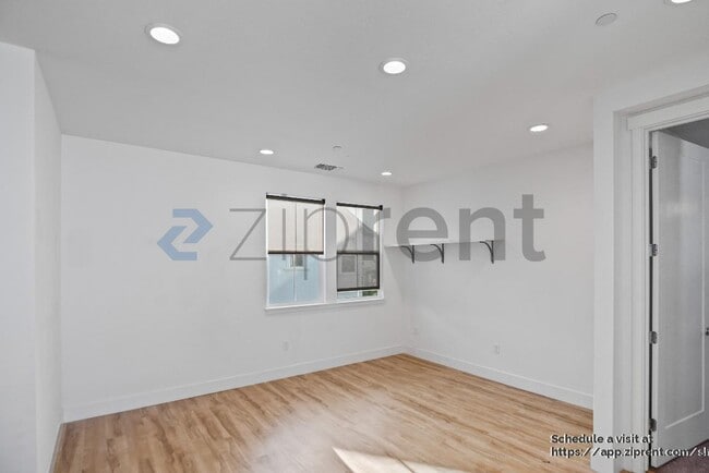 Building Photo - 8436 Compass Wy