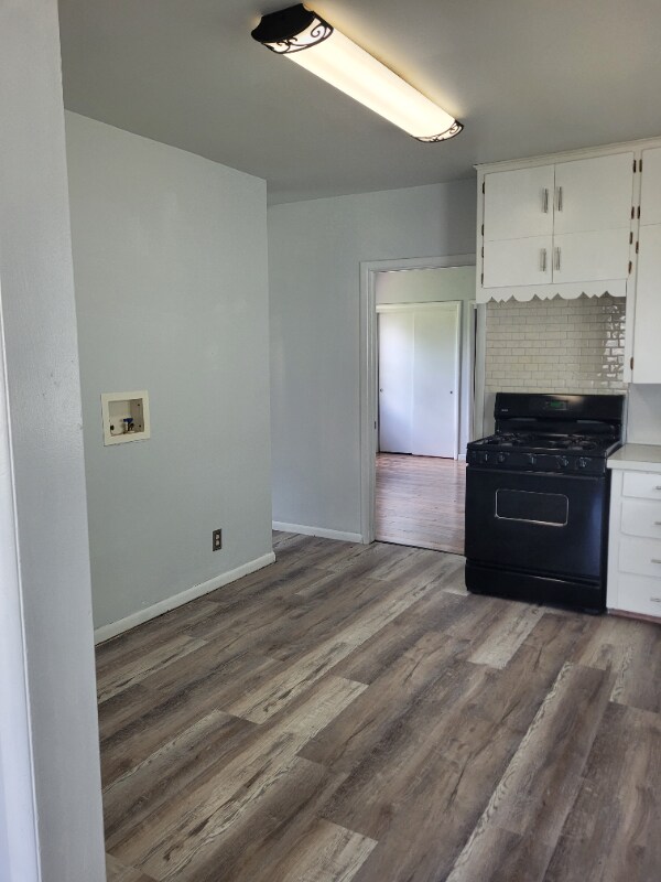 Building Photo - 208 N Franklin Ave