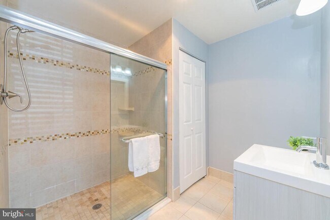 Building Photo - 4116 Monument Ct