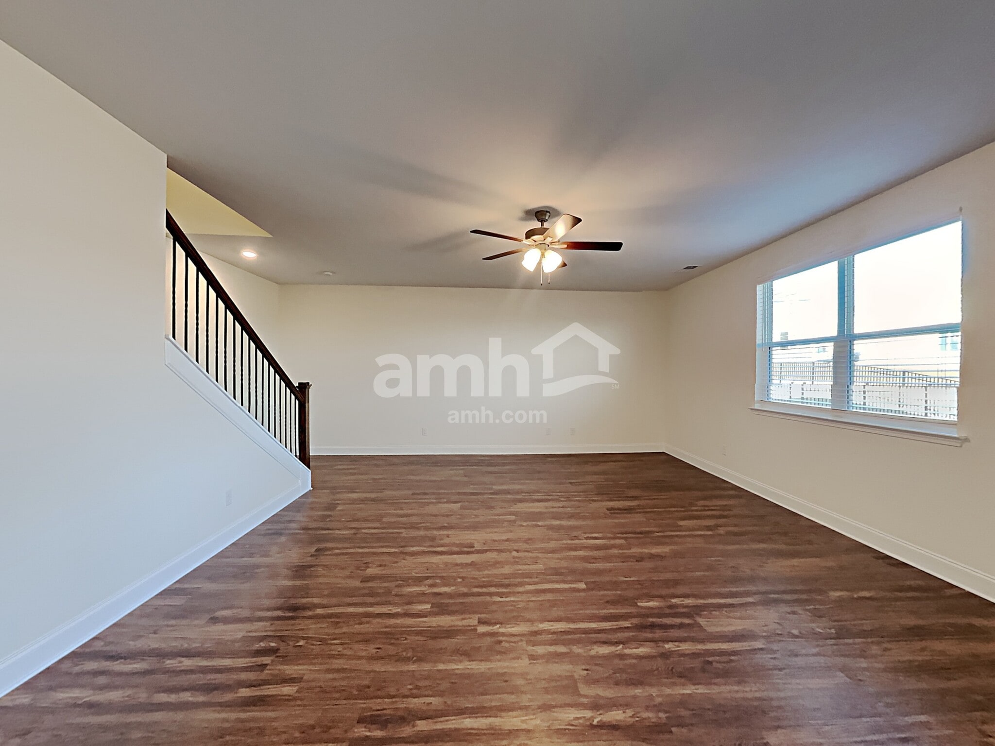 Building Photo - 1102 Amberly Wy