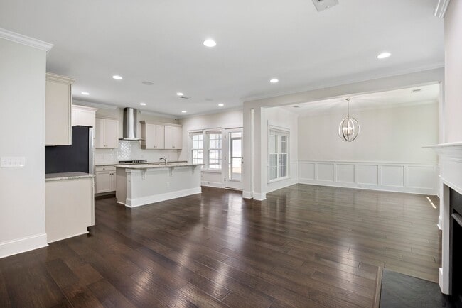 Building Photo - 636 Countryside Ln