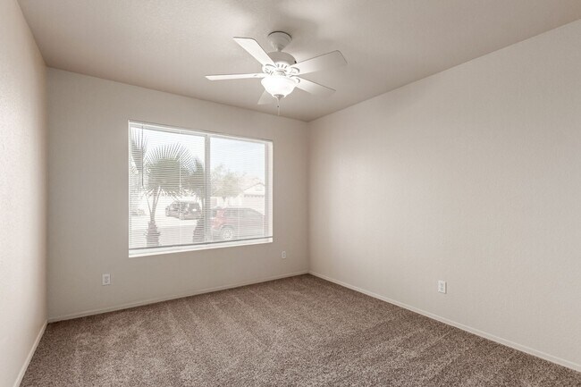 Building Photo - Beautiful Single-Level Home in Prime Locat...