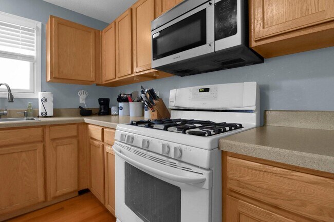 Building Photo - 224 Rockmill St