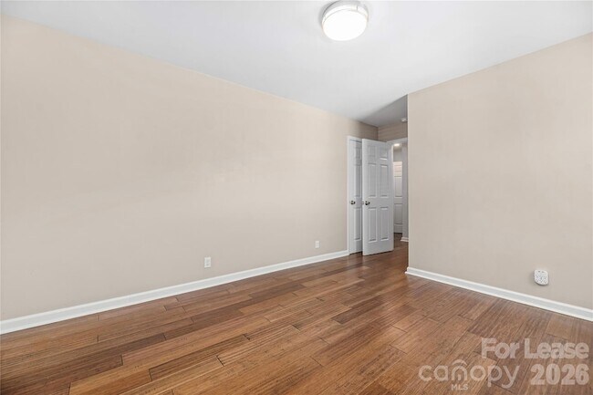 Building Photo - 404 Keswick Ave