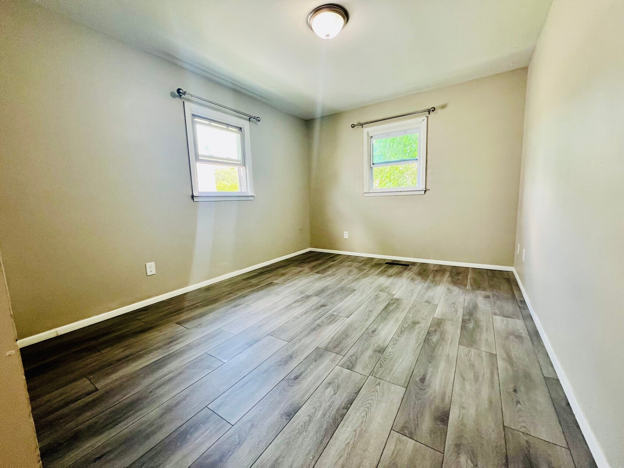 Bed #1 - 238 Palmer Dr