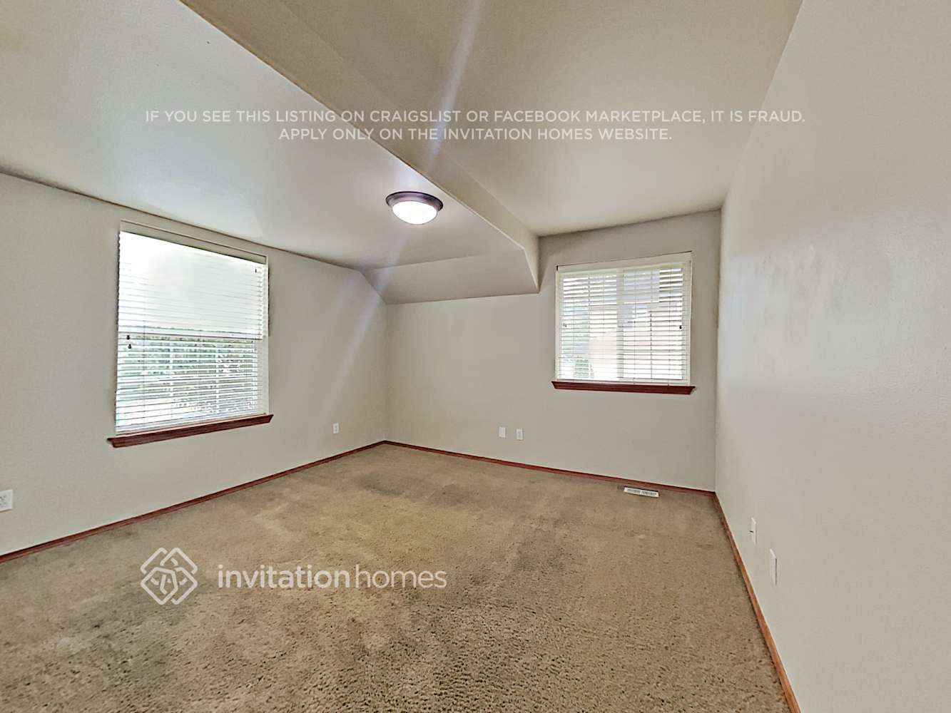 Building Photo - 1717 Weaver Way