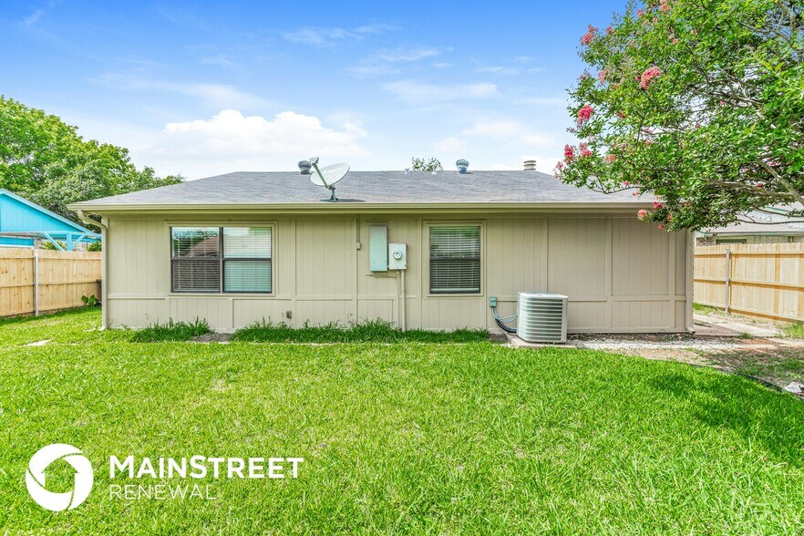 Building Photo - 4209 Driscoll Dr