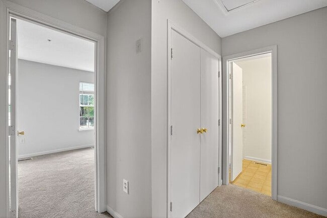 Building Photo - 46091 Maria Way