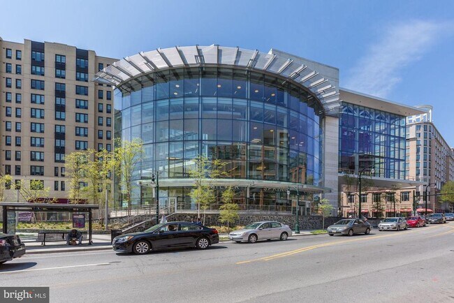 Building Photo - 930 Wayne Ave