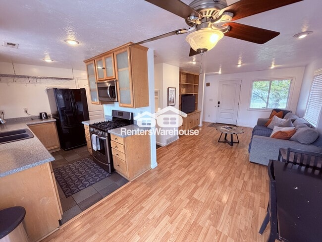 Building Photo - 2555 S 400 E