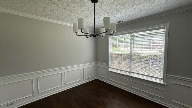 Building Photo - 1830 Westwind Dr