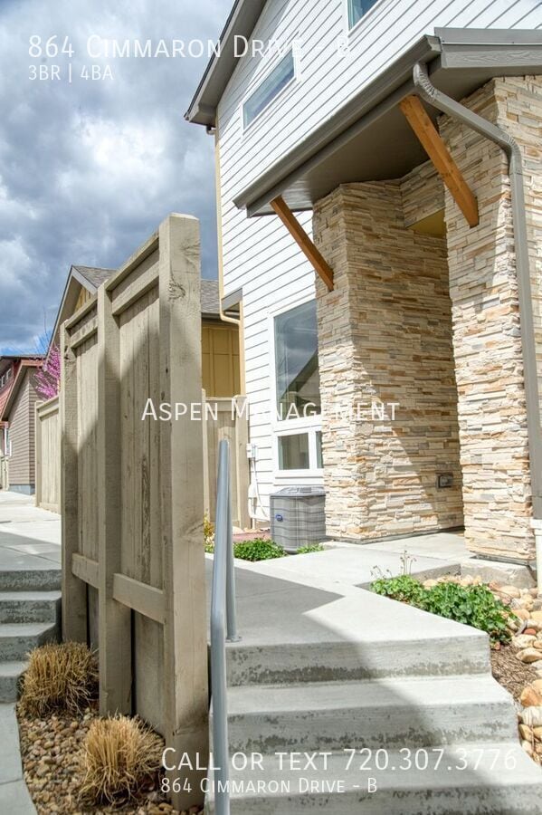 Building Photo - 864 Cimarron Dr