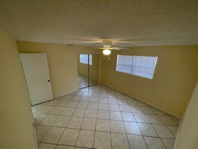 Building Photo - 333 Perry Ave