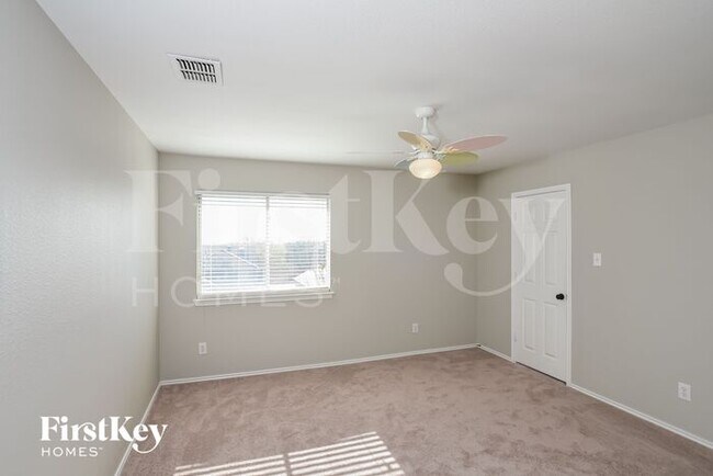 Building Photo - 6122 Kenedy Leaf