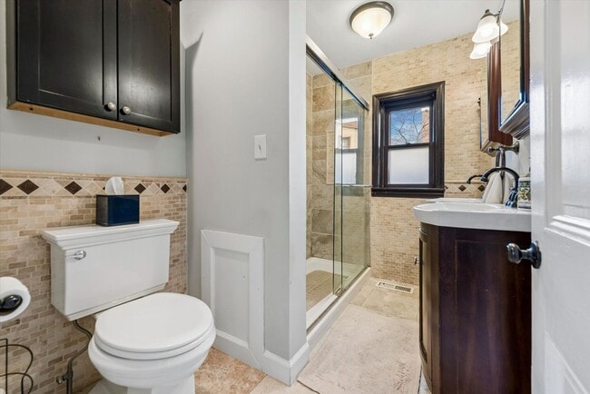 Building Photo - 201 W Barnard St