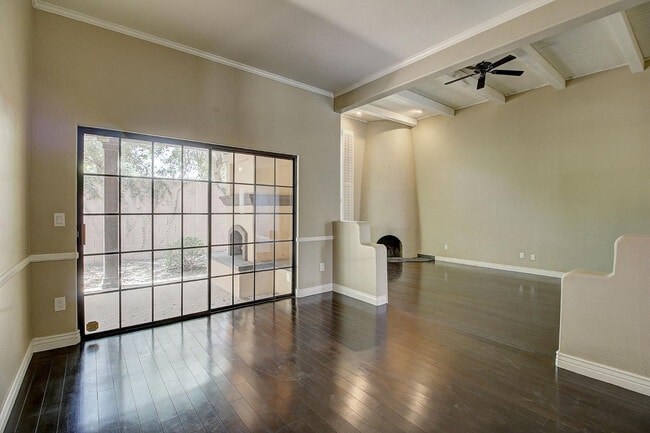 Building Photo - 5724 N 4th Pl