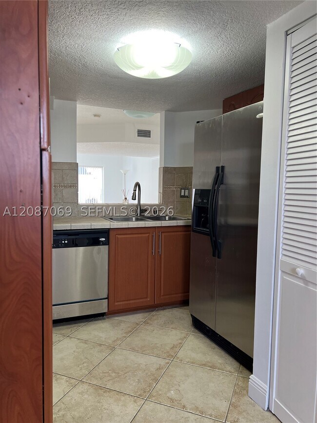 Building Photo - 1153 NW 123rd Pl